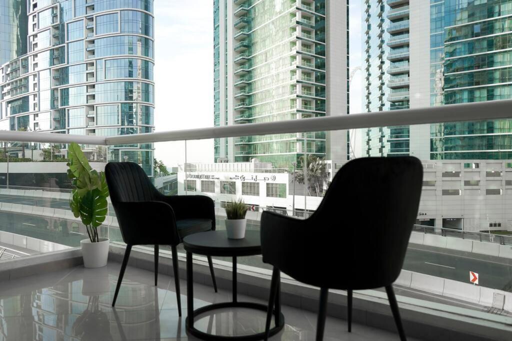 Serenity View: Modern 1BR in Dubai Marina Exterior photo