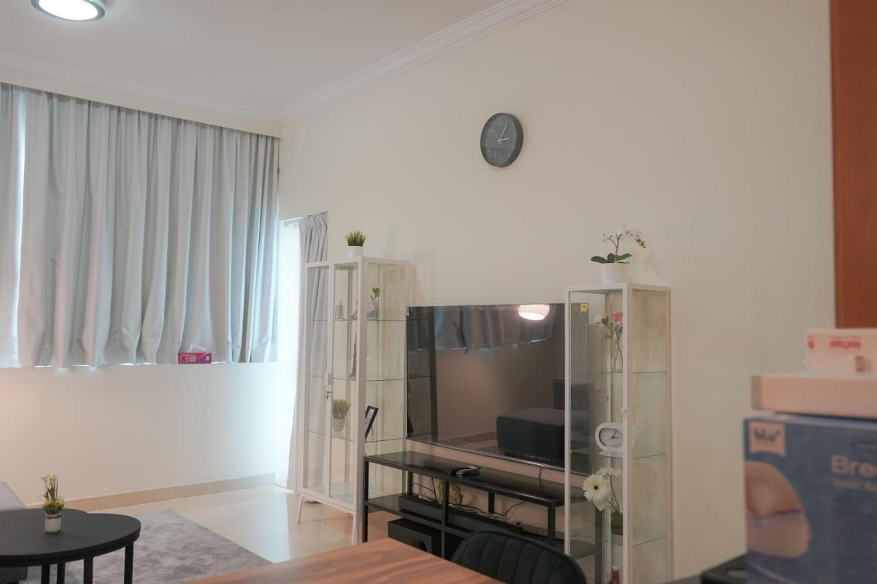 Serenity View: Modern 1BR in Dubai Marina Exterior photo